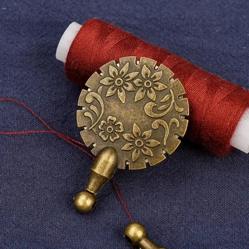 Vintage Thread Cutter Pendant - Essential Notions