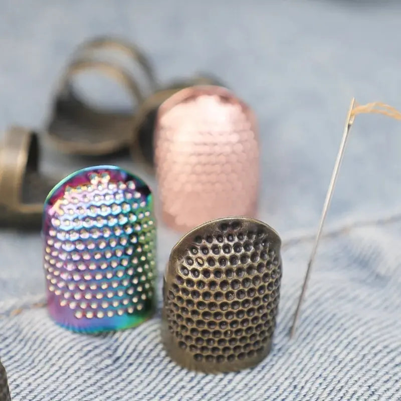 Vintage Metal Thimble (Adustible) - Essential Notions