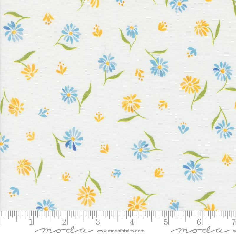 Sunshine & Blue Skies - Ditsy Daisy in Cloud - Create Joy Project - Moda (Pre-order Nov 2024)