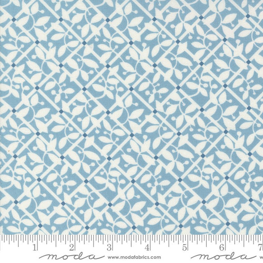 Shoreline - Lattice in Light Blue - Camille Roskelley - Moda