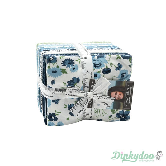 Nantucket Summer - Fat Quarter Bundle - Camille Roskelley - Moda (Pre-order: Aug 2025)